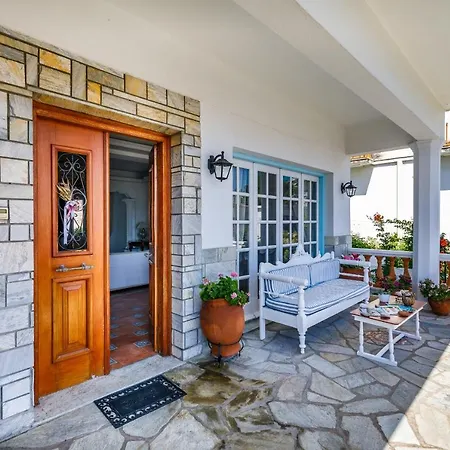 Villa Akrothea Skopelos Town